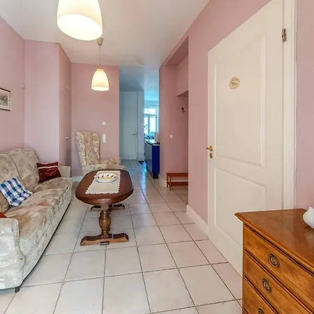 Altstadt-oase - Stilvolles Mit Laura-ashley-design Apartment
